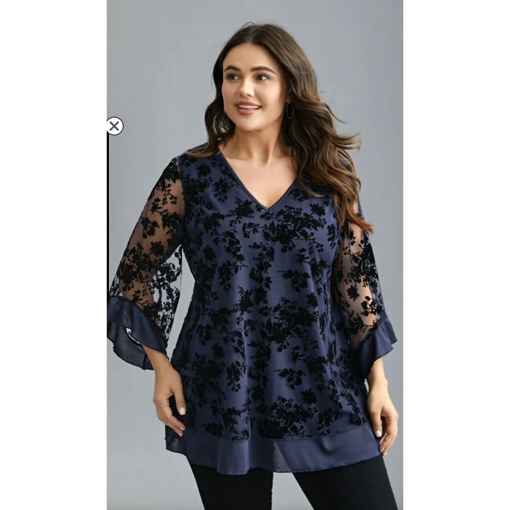 BLOOMCHIC Womens Plus sz 3X 26Blue/Black Floral Sheer V-Neck Bell Sleeve Tunic